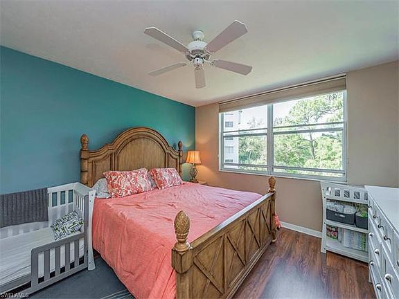 5th image of 285 Naples Cove Dr APT 1402