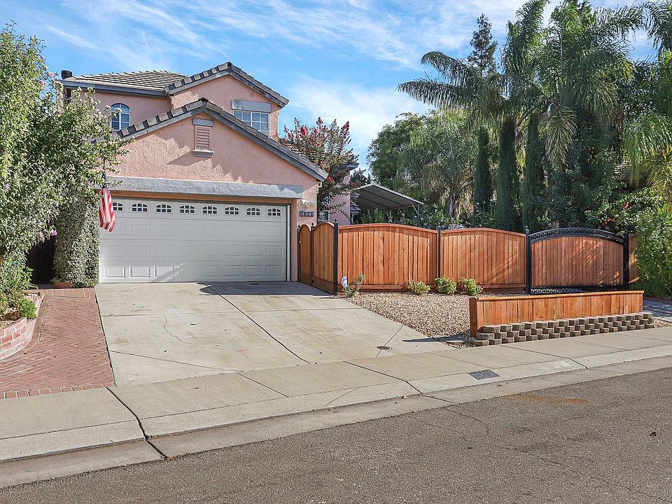 1st image of 1077 Brick & Tile Cir