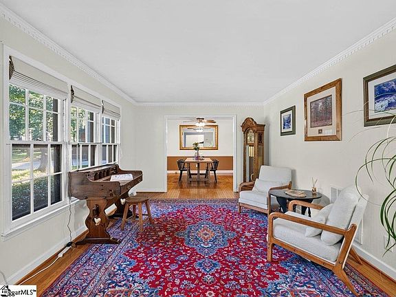2nd image of 219 Oakwood Ct