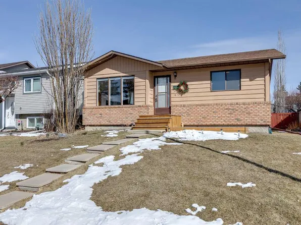 21 S Mountain Cir SE, Airdrie, AB T4A 1X8