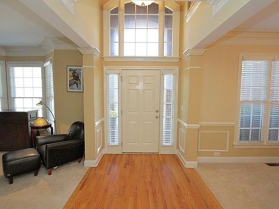 3rd image of 635 Lake Medlock Ct