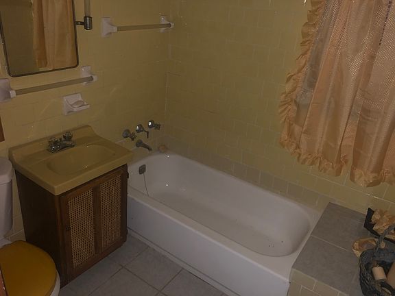 5th image of 9126 S Dauphin Ave