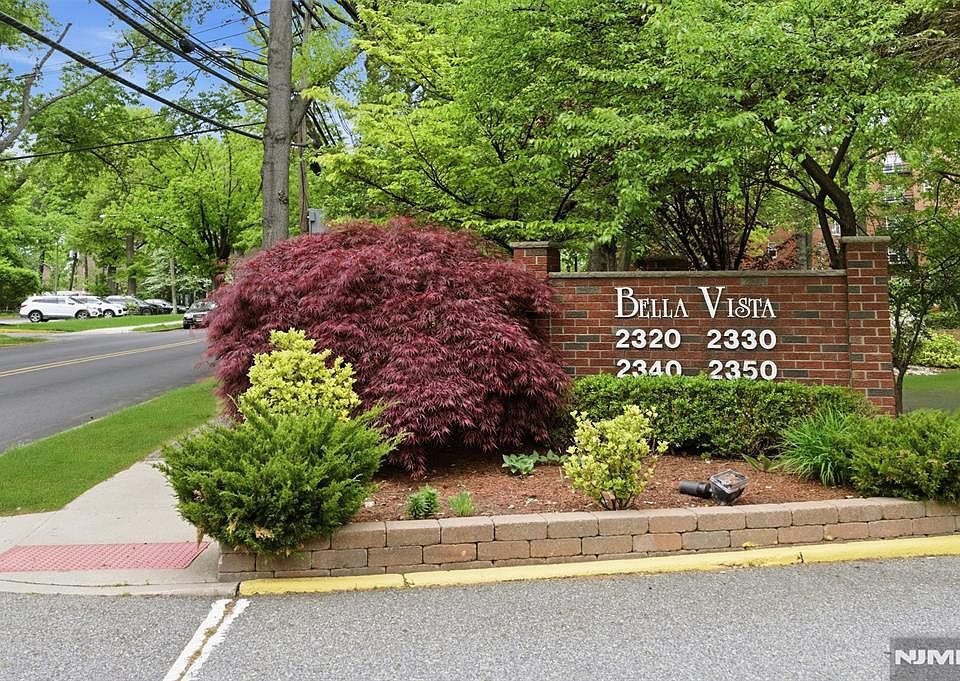 1st image of 2330 Linwood Ave APT 2E