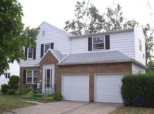 203 Woodridge Ave, Cheektowaga, NY 14225