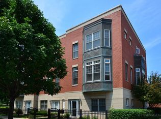 816 W 14th Pl, Chicago, IL 60608