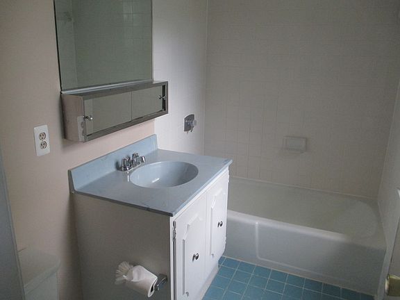 3rd image of 5258 Leestone Ct