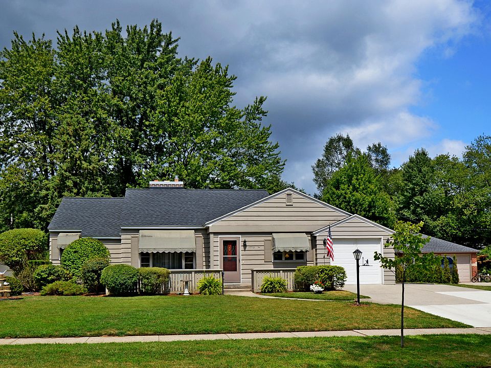 1st image of 1715 Gladys Cir