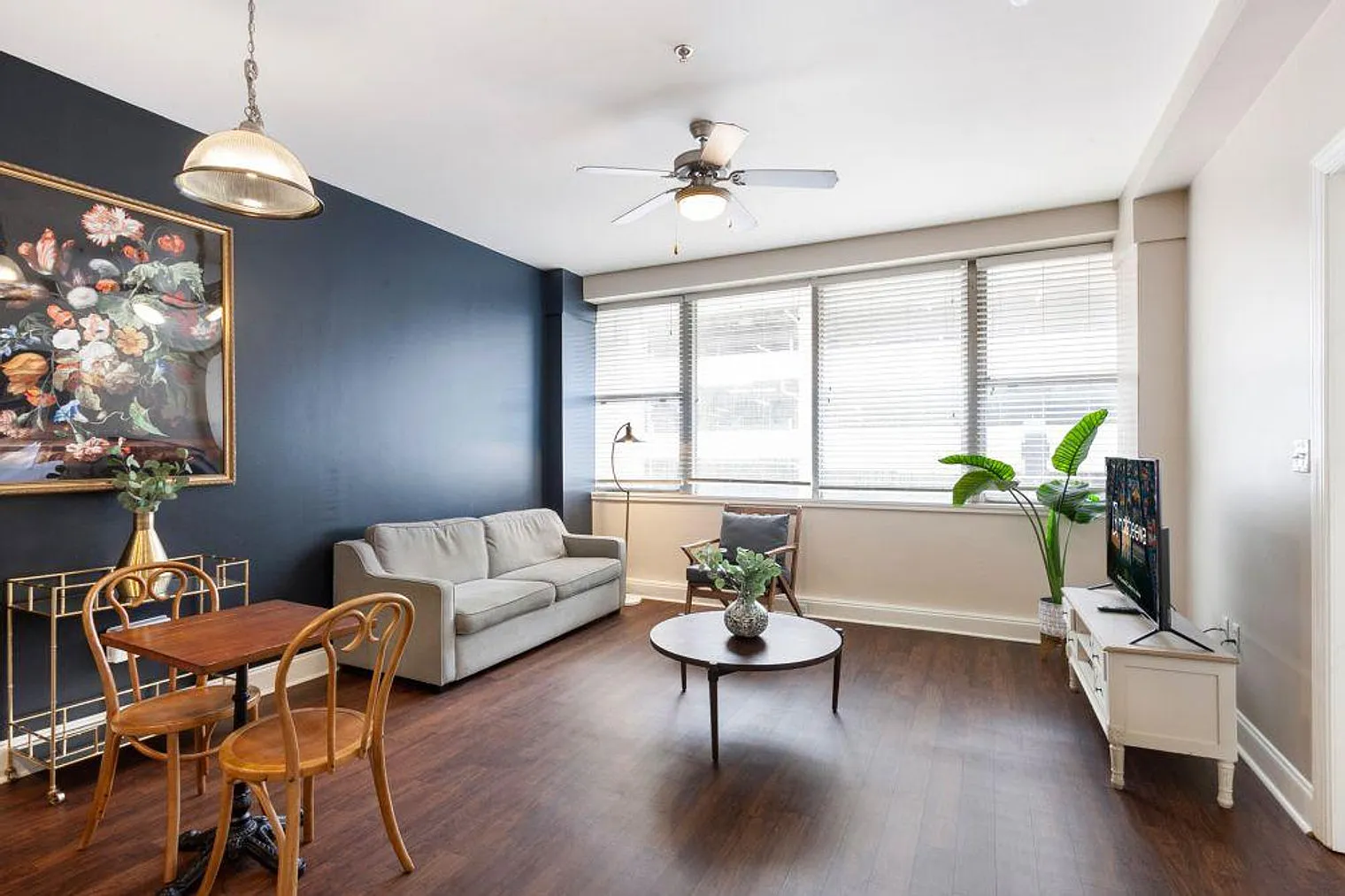 1 bed, 2.0 bath, 430 sqft, $4,218 — Photo 1