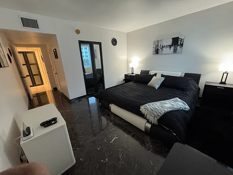 2301 Collins Ave #817 — Photo 56