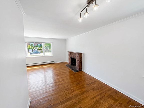 4th image of 177 Longvue Terrace