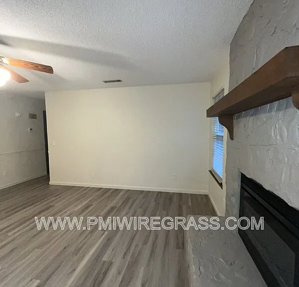 214 Brookside Ln — Photo 23