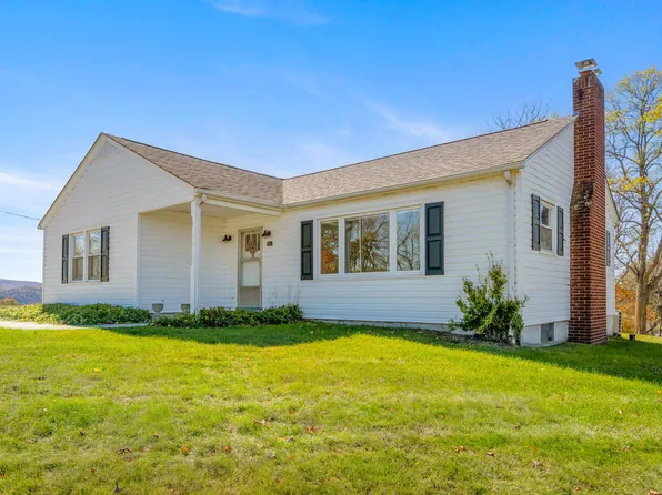 265 S Petunia Rd, Wytheville, VA 24382