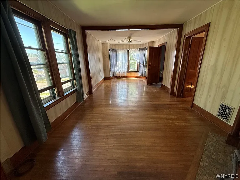 74 Ashton Pl — Photo 11