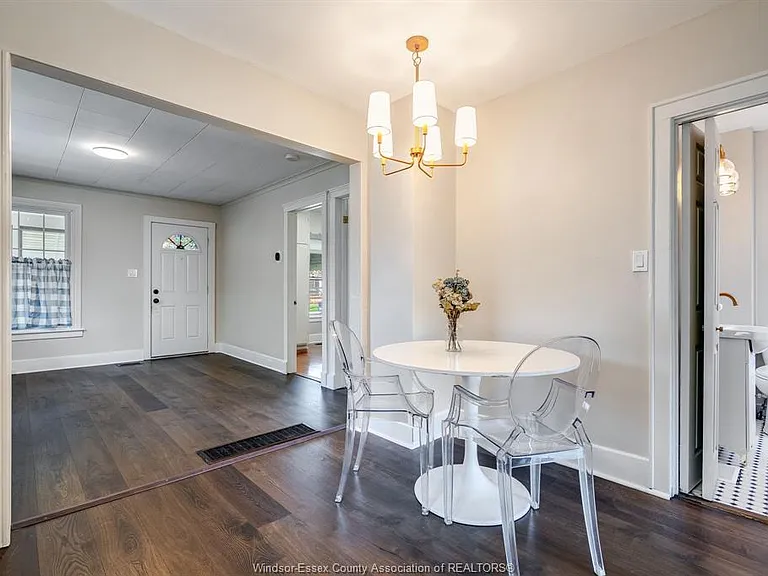 1062 Lena Ave — Photo 9