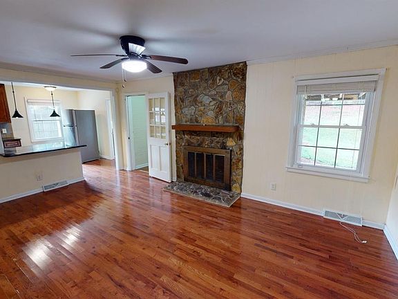3rd image of 4597 Coach Hill Dr #4597