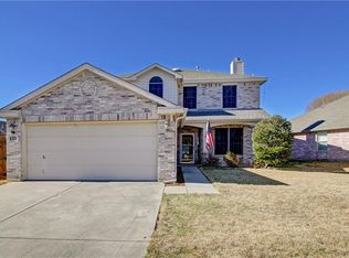 601 Crystal Brook Dr, Saginaw, TX 76179