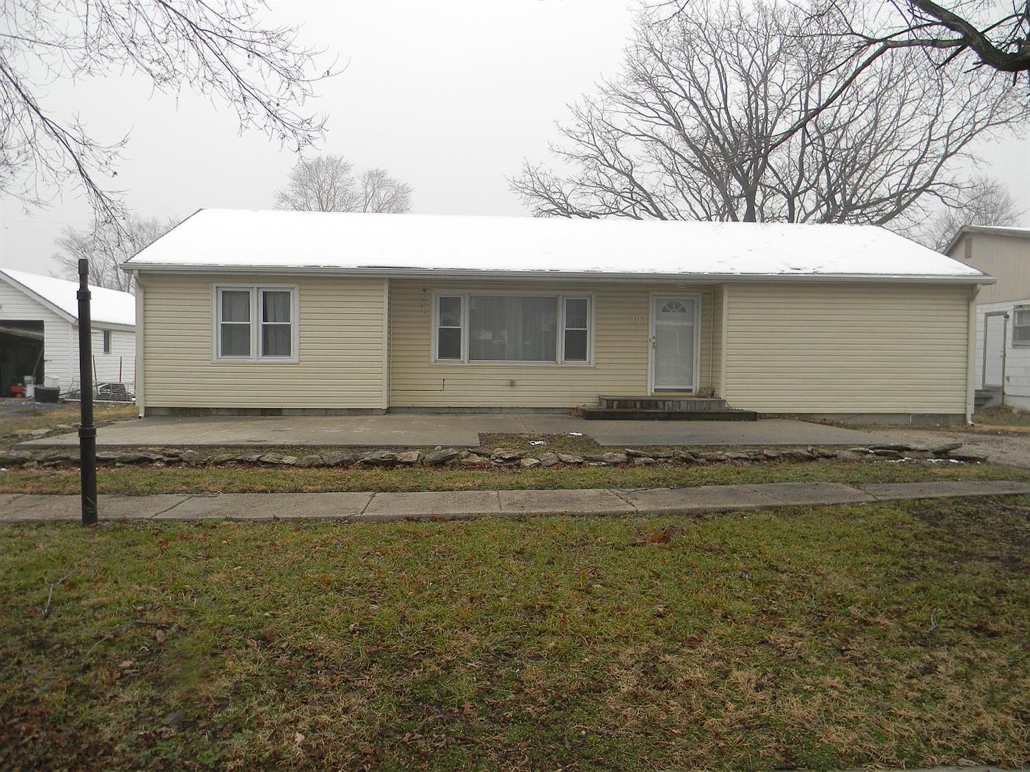 303 W Rutledge St, Yates Center, KS 66783 Zillow