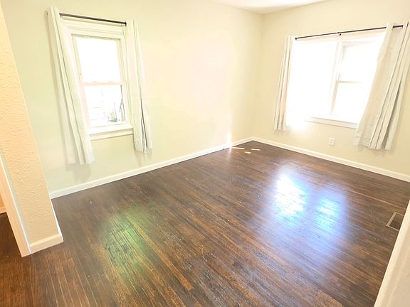 5th image of 1745 N Erie Ave