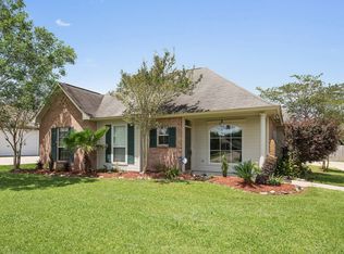 4267 Raven Way Dr, Zachary, LA 70791