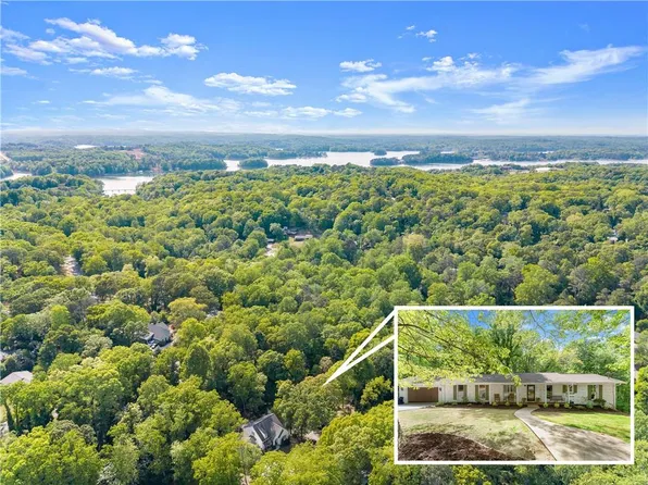 1407 Woodland Cir, Gainesville, GA 30501