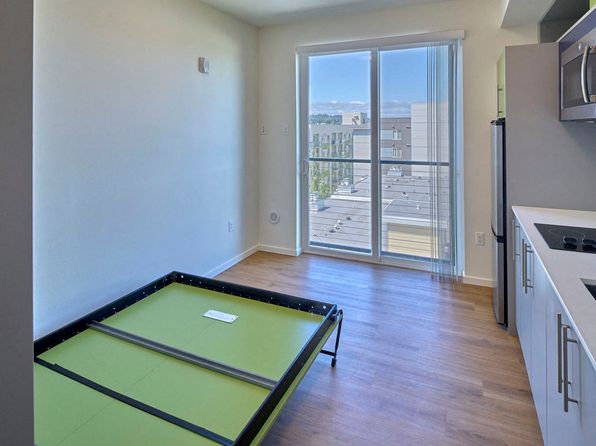 1731 NW 57th St #403