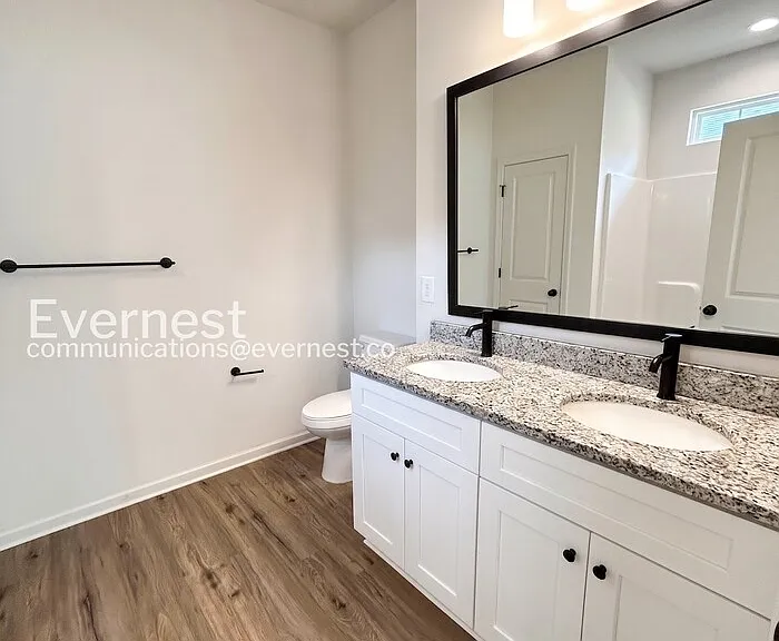 517 N Linwood Ave — Photo 6