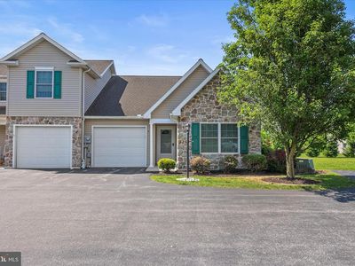5 Oxen Ln, New Oxford, PA, 17350