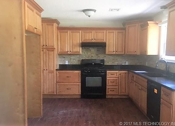 3rd image of 23969 E 74th St S