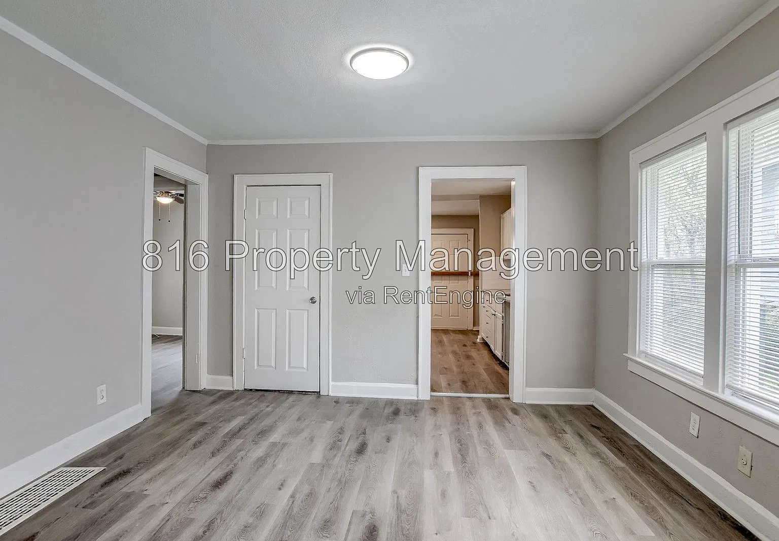 3 bed, 1.0 bath, 1121 sqft, $1,295 — Photo 2