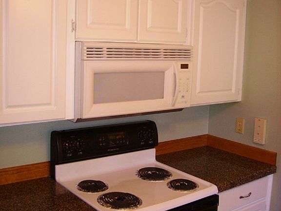 5th image of 5715 S Moran Dr