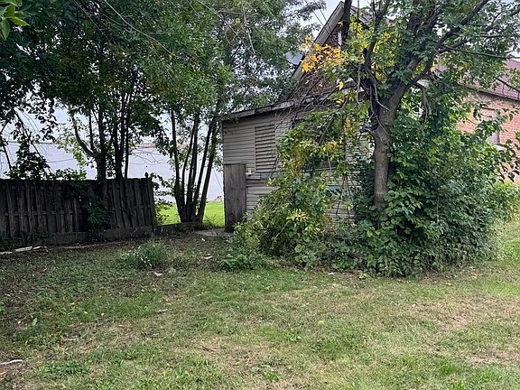 4th image of 752 State Line Rd