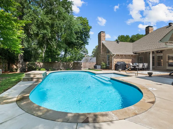 1830 Bent Tree Ln, Tyler, TX 75703