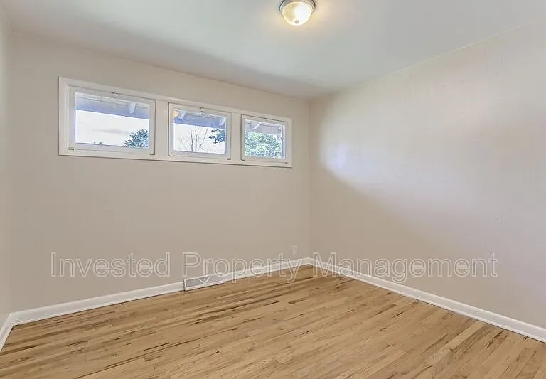 760 N Kenton St — Photo 7
