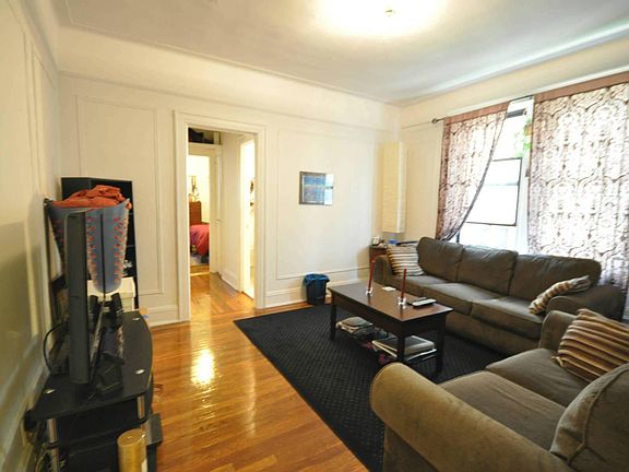 3rd image of 4319 41st St APT D1