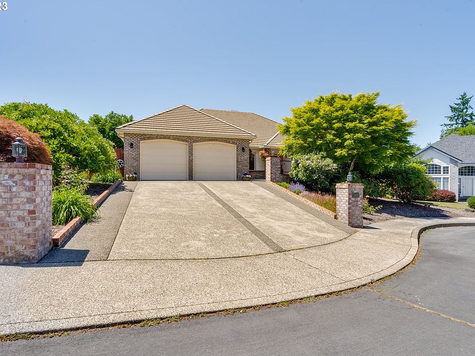 1st image of 11602 NE 30th Ct