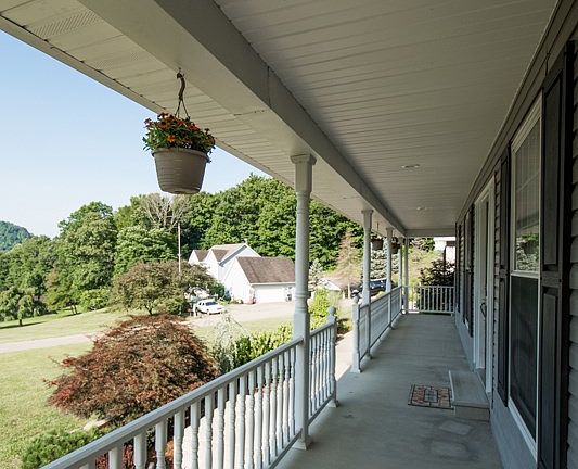 5th image of 248 Eagle Creek Dr