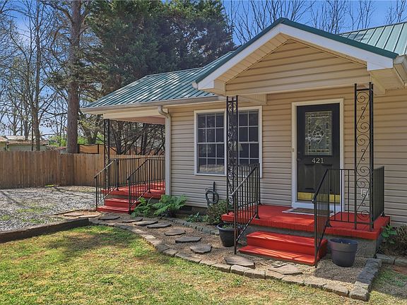 2nd image of 421 Hotrod Ln