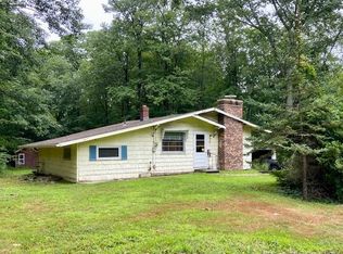 34 Little Brook Rd, New Hartford, CT 06057