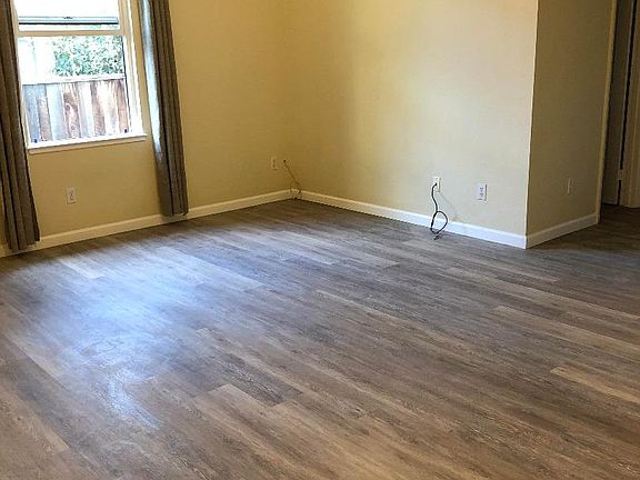 2nd image of 370 N 4th St APT 2