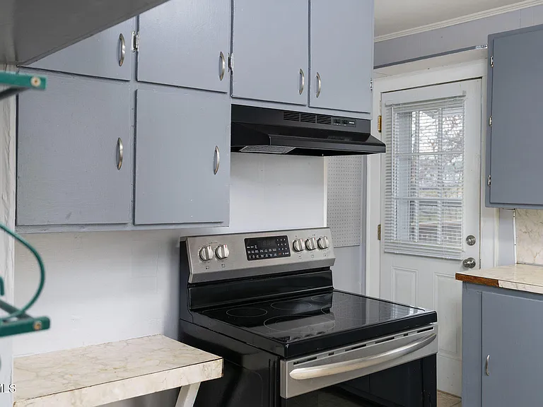 11 Birch St — Photo 23