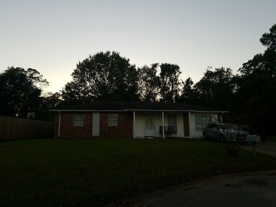 2nd image of 2857 Garden Dale Ave