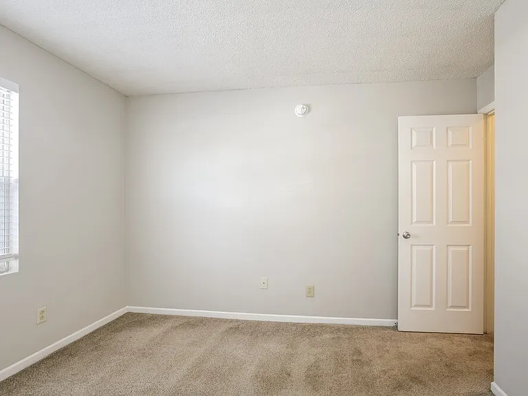 10860 Wymm Ln — Photo 17