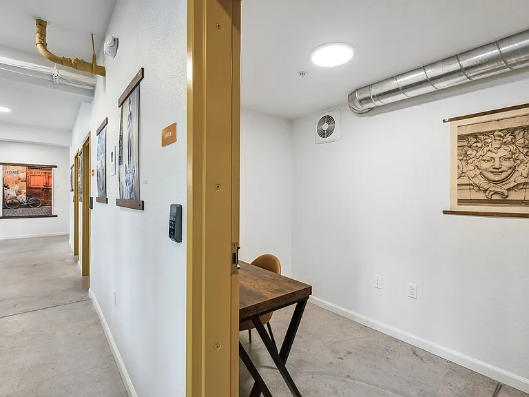 Pullman Lofts — Photo 58
