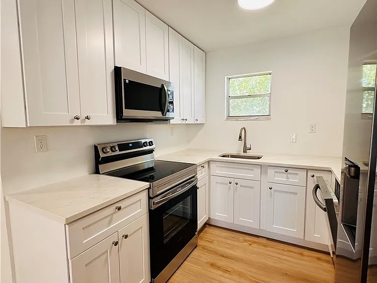4931 Vincennes Ct #7 — Photo 4