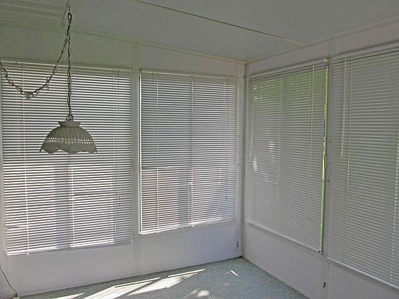 2nd image of 4713 Weston Ave