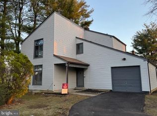 11 Robertson Rd, East Windsor, NJ 08520