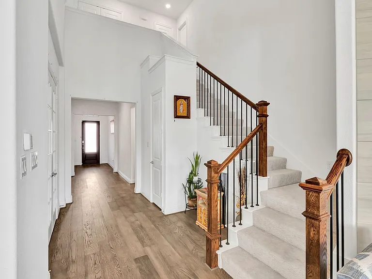 306 Dove Falls Dr — Photo 3