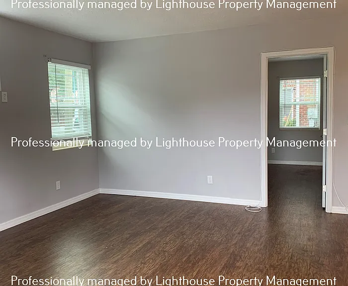 1466 Palm Ave #6 — Photo 3
