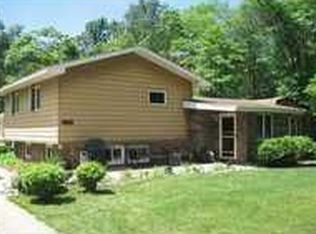 8259 N Blackhawk Ave, Walkerton, IN 46574