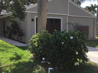 125 Woodside Dr, Melbourne, FL 32940